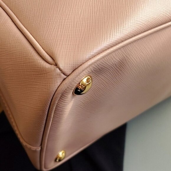 Prada Pink Beige Saffiano Leather Bag - Picture 9 of 16